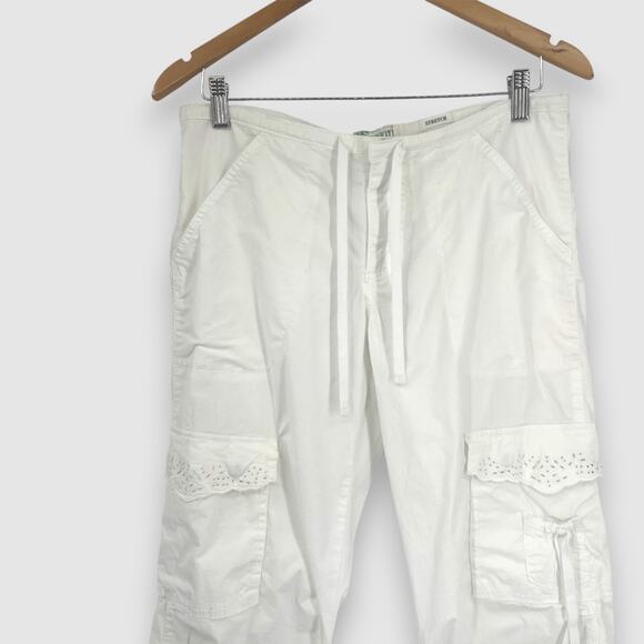 Y2k Old Navy White Eyelet Trim Cargo Pants Women’s Size 6 Regular Stretch - Picture 4 of 7